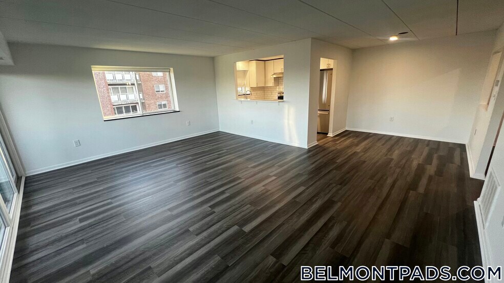 Building Photo - 55 Hill Rd