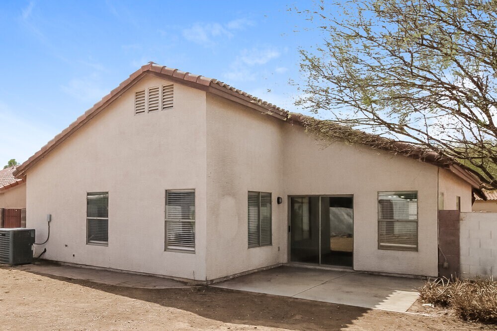 Building Photo - 10457 E Birchwood Ave