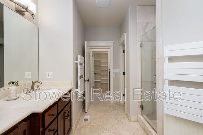 Building Photo - 775 Kirkcrest Rd