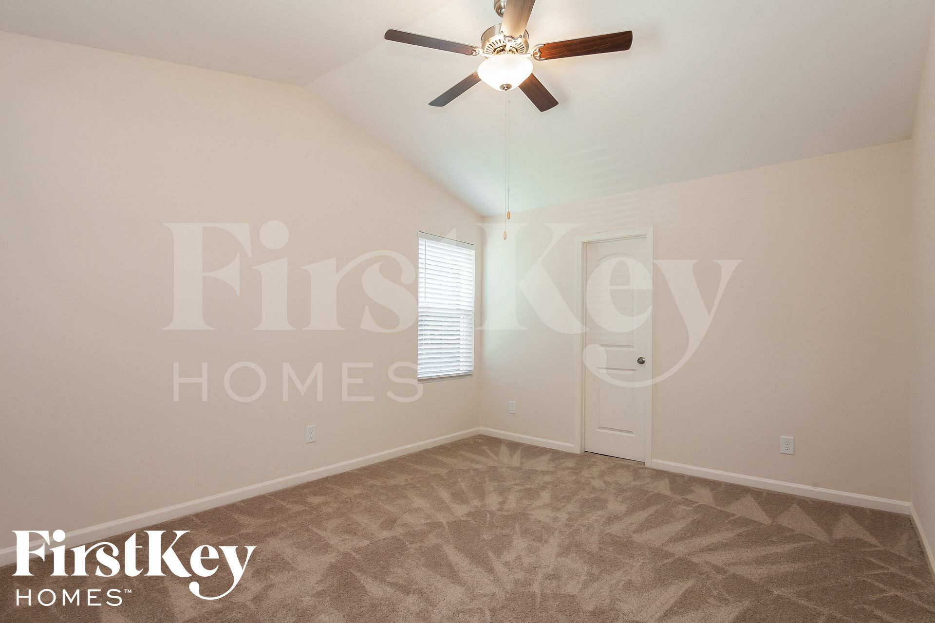 Building Photo - 4011 Maderia Dr NW