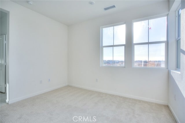 Building Photo - 5999 Huntington Dr
