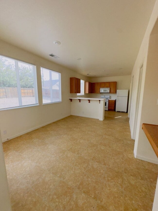Building Photo - 1603 Laverder Dr