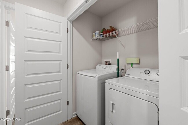 Building Photo - 5132 Rivergrass Dr