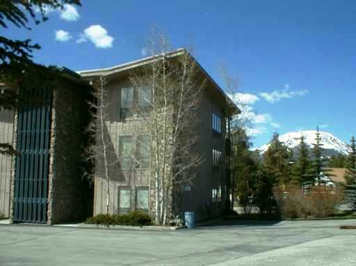Building Photo - Lake Cliffe Condo - Spacious 2 Bedroom/2 B...