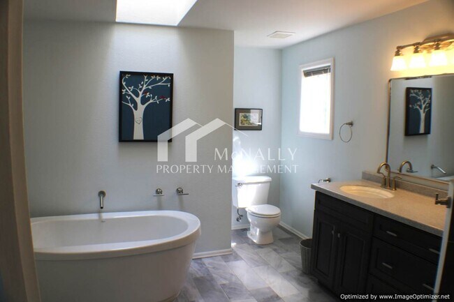 Building Photo - 3-Bedroom Home Nestled on Wooded Lot with ...