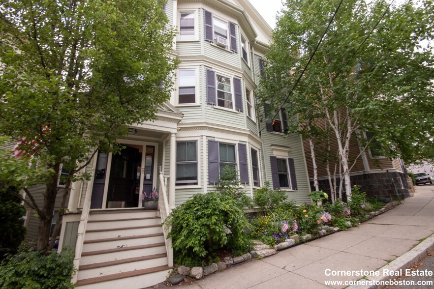 Building Photo - 142 Calumet St