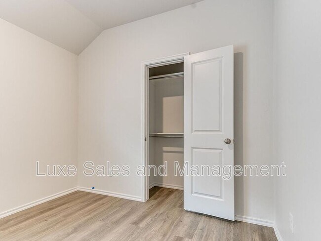 Building Photo - 3801 Franks Wy