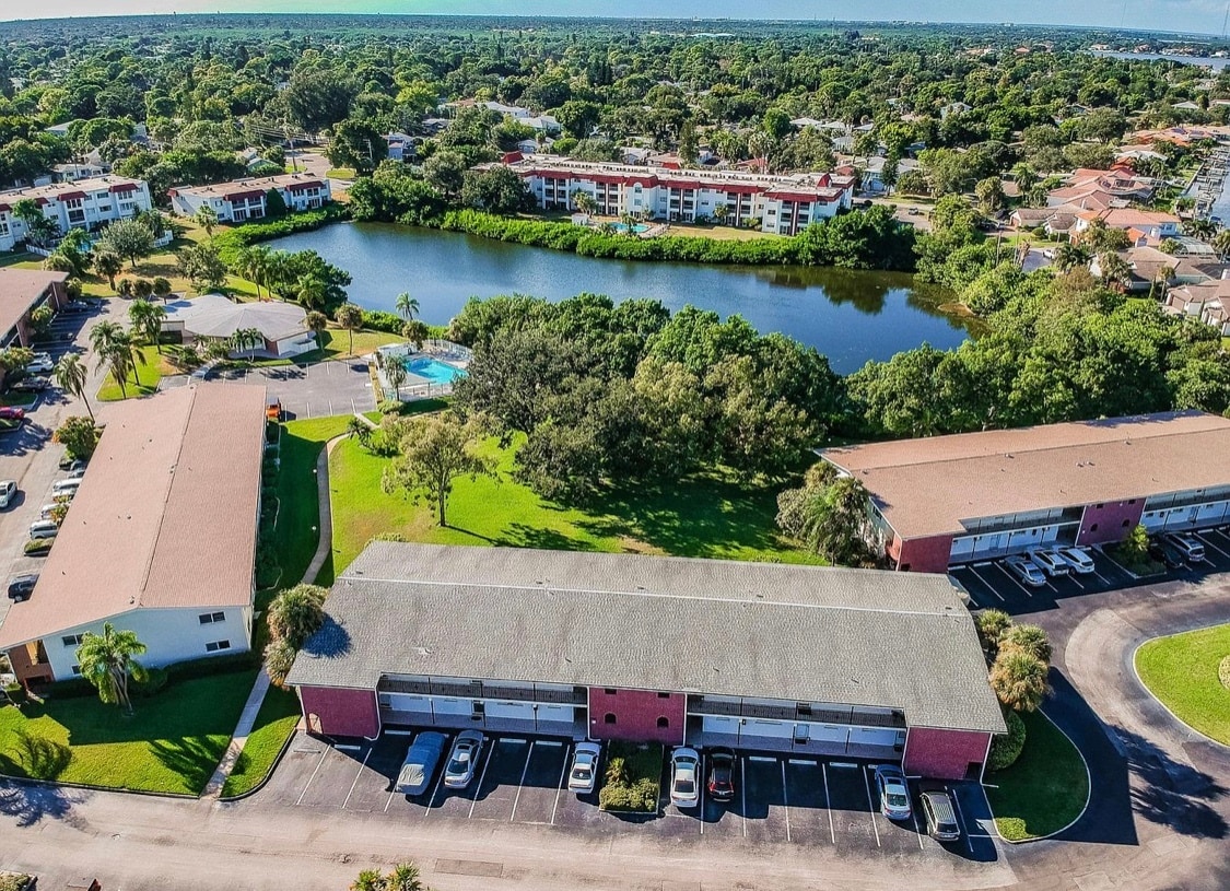Arial View of Back Yard - 4550 Overlook Dr NE