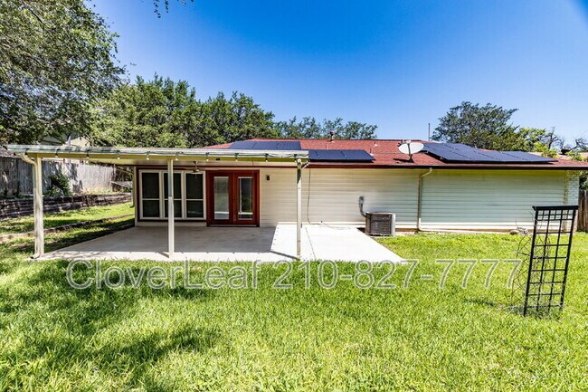 Building Photo - 8246 Phoenix Ave