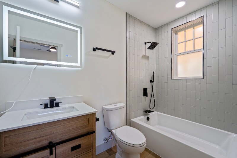 Building Photo - 605-607-607 S Champion Ave