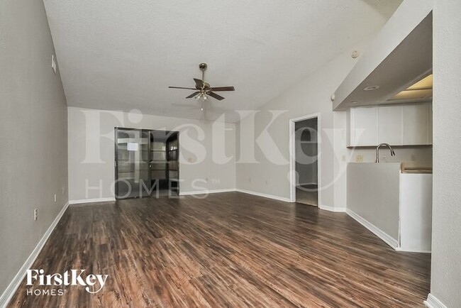 Building Photo - 1050 Walt Williams Rd
