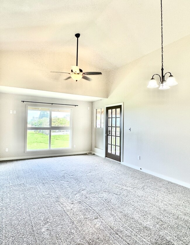 Building Photo - 71 Waiaka Ln