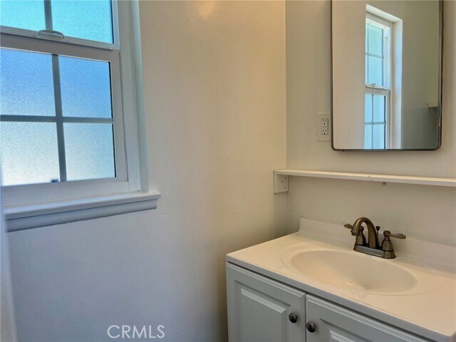 Building Photo - 1324 N Chaffey Ct