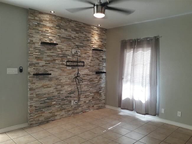 Building Photo - 9804 Cantera Ct