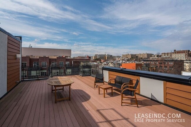 Building Photo - 2101 11th St NW