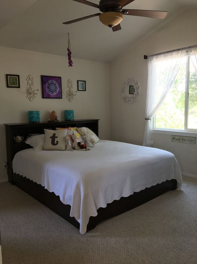 Building Photo - Adorable 2 bed/2 bath home in Southwest Longmont!