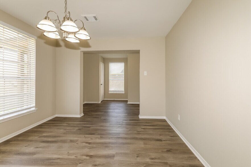 Building Photo - 24231 Bar Kay Ln
