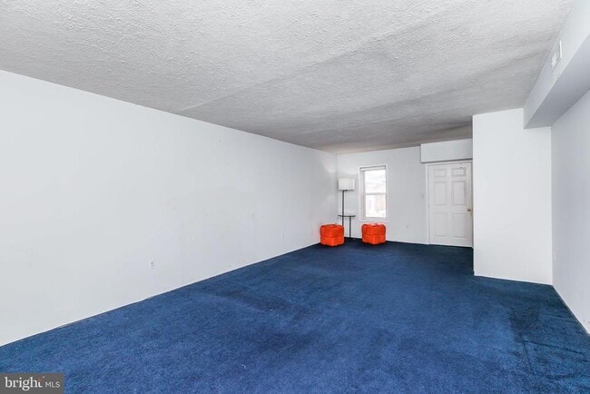 Building Photo - 931 S Hanover St