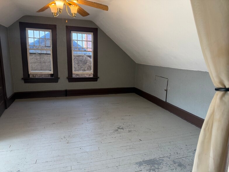 Building Photo - 417 Grove Ave