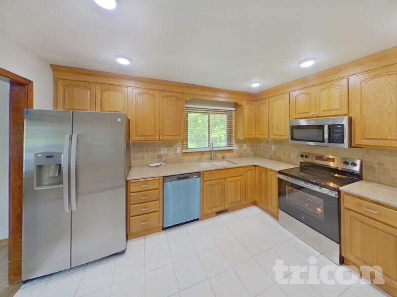 Building Photo - 1235 Wilderness Park Cir