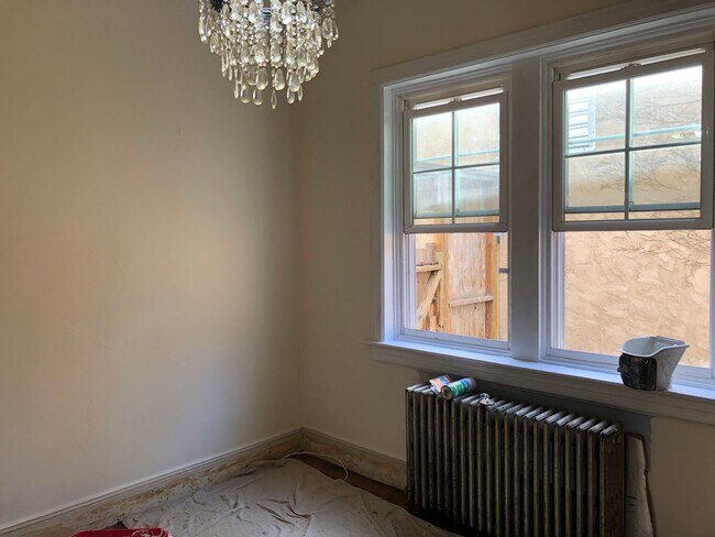 Building Photo - 314 Elmer St