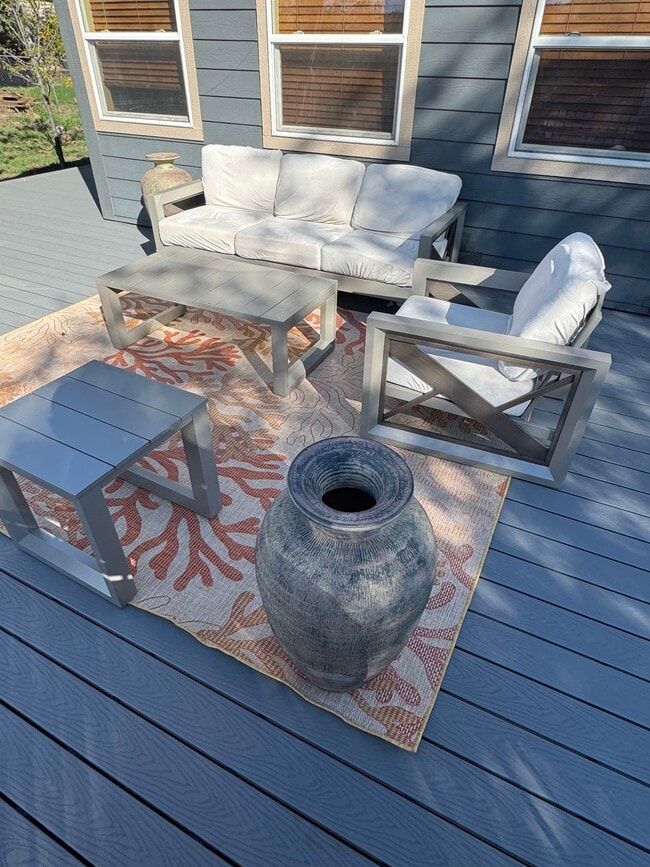 Building Photo - 78 Jameson Dr