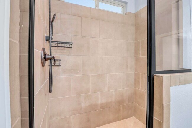 Building Photo - "Spacious 4-Bedroom Oasis with 3 Full Baths, Study, Game Room & NO HOA in San Antonio – 2,521 Sq ...