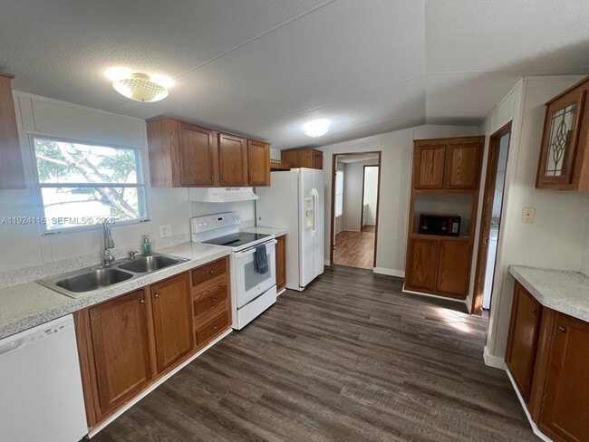 Building Photo - 35303 SW 180th Ave