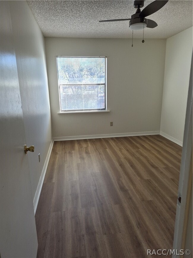 Building Photo - 2701 NE 10th St