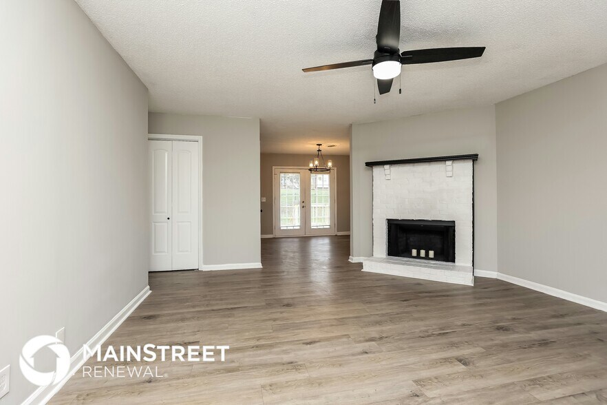 Building Photo - 768 Garrison Dr
