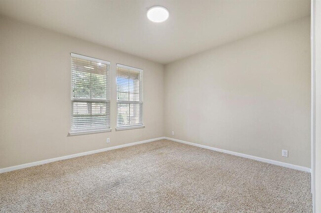 Building Photo - 1814 Sand Creek Rd