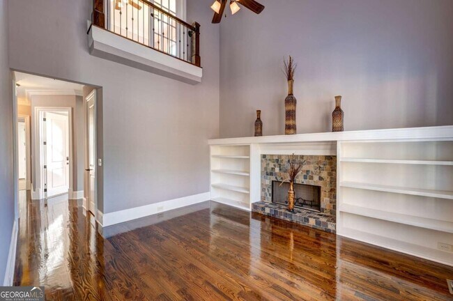 Building Photo - 1049 Highland Village Trail
