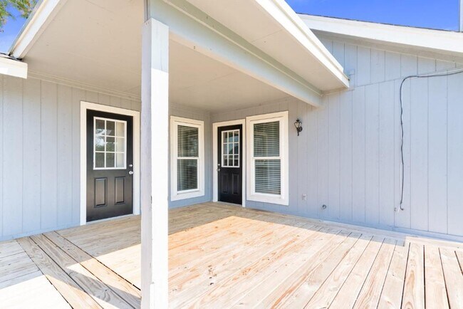 Building Photo - 302 Splitrock
