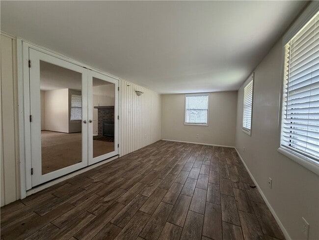 Building Photo - 9108 Bluff Dr