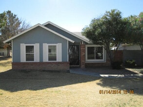 Building Photo - Three bedroom, two bath home!