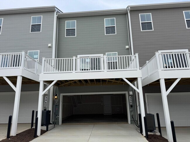 Building Photo - 350 Watercourse Dr