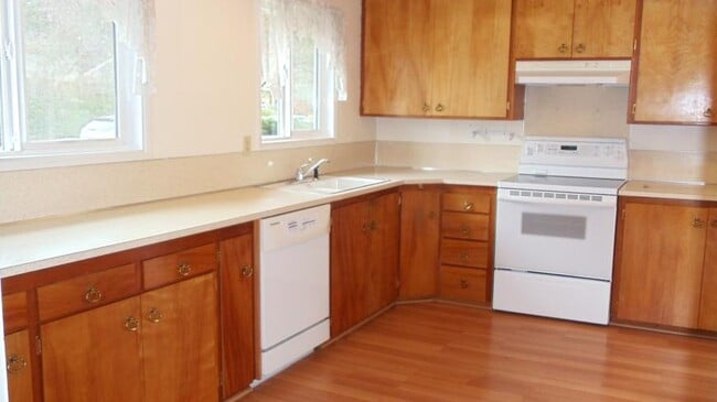 Building Photo - 2 bedroom in Lynnwood WA 98036