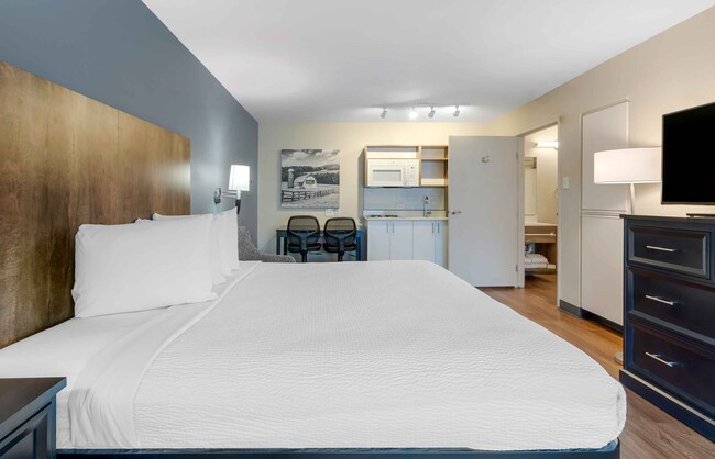 Building Photo - Furnished Studio-San Francisco - San Mateo...