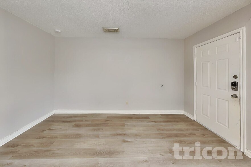 Building Photo - 9503 Arcade Ridge