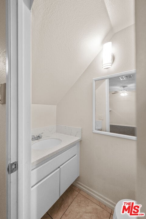 Building Photo - 21219 Roscoe Blvd