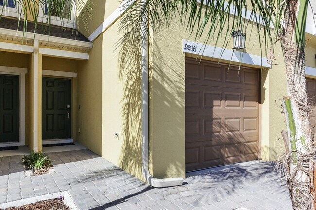 Building Photo - Townhome for Rent