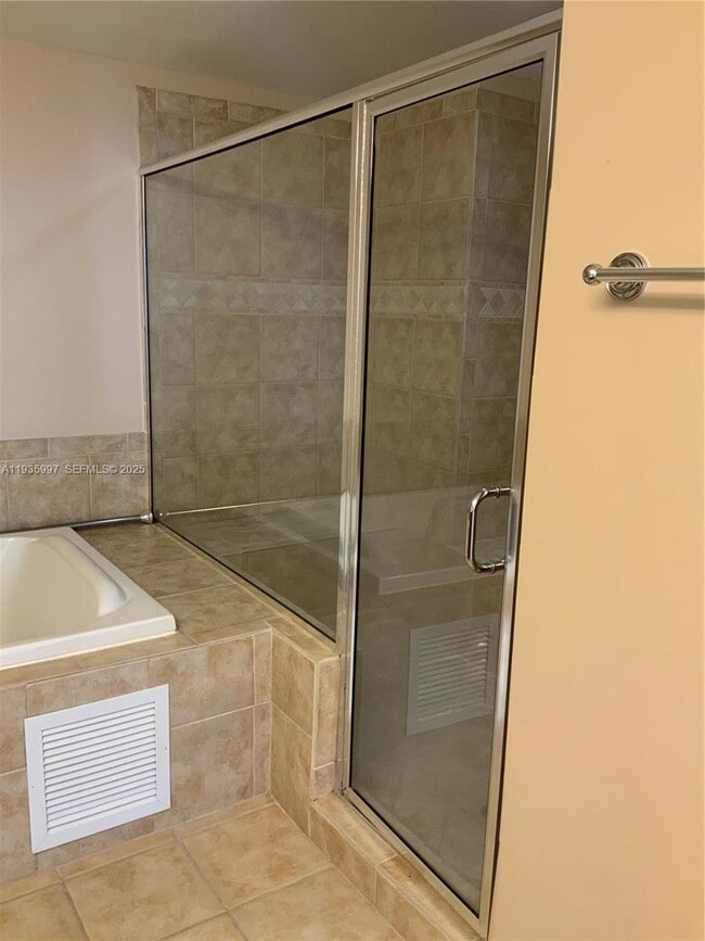 Building Photo - 888 Douglas Rd