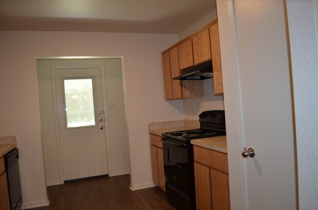 Building Photo - 308 Elbert Ln