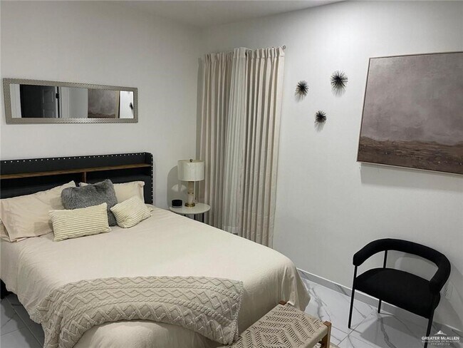 Building Photo - 605 Buccaneer Dr