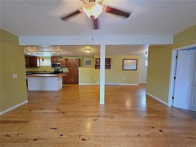 Building Photo - 206 2nd Ave