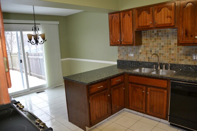 Building Photo - 439 Thorndale Ct
