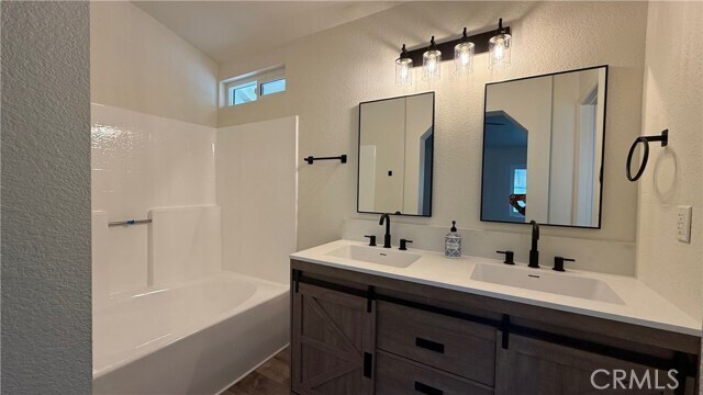 Building Photo - 24460 Tuscola Cir