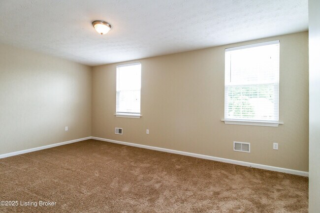 Building Photo - 3123 Northland Dr