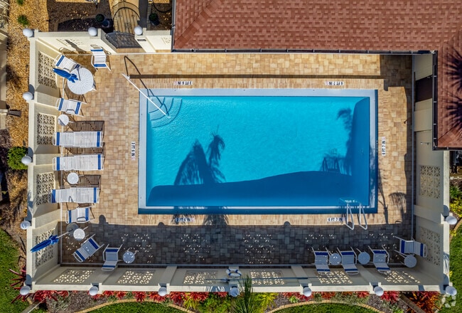Pool - Glenwood Manor