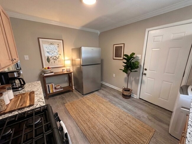 Building Photo - 1537 Boxwood St